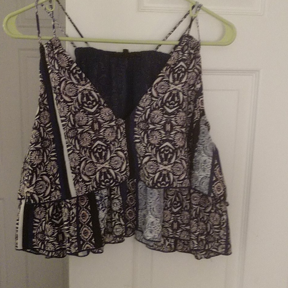 Top - Picture 2 of 4